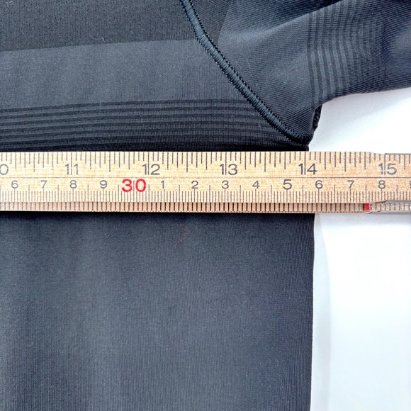 Lululemon Glow and Gleam Bodysuit Sz 6 Black Long Sleeve Seamless Ribbed Striped - Picture 13 of 15